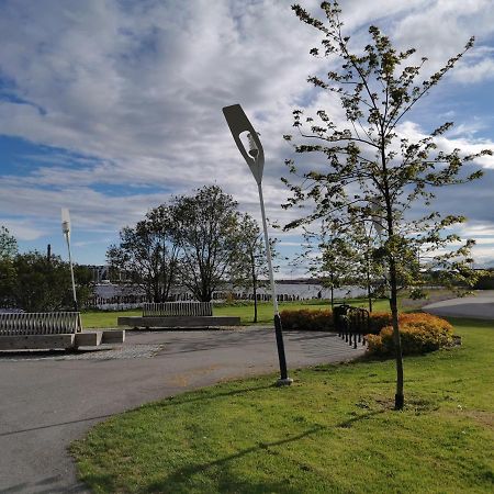 Kesklinna Silla Apartment - Free Parking Pärnu Eksteriør billede